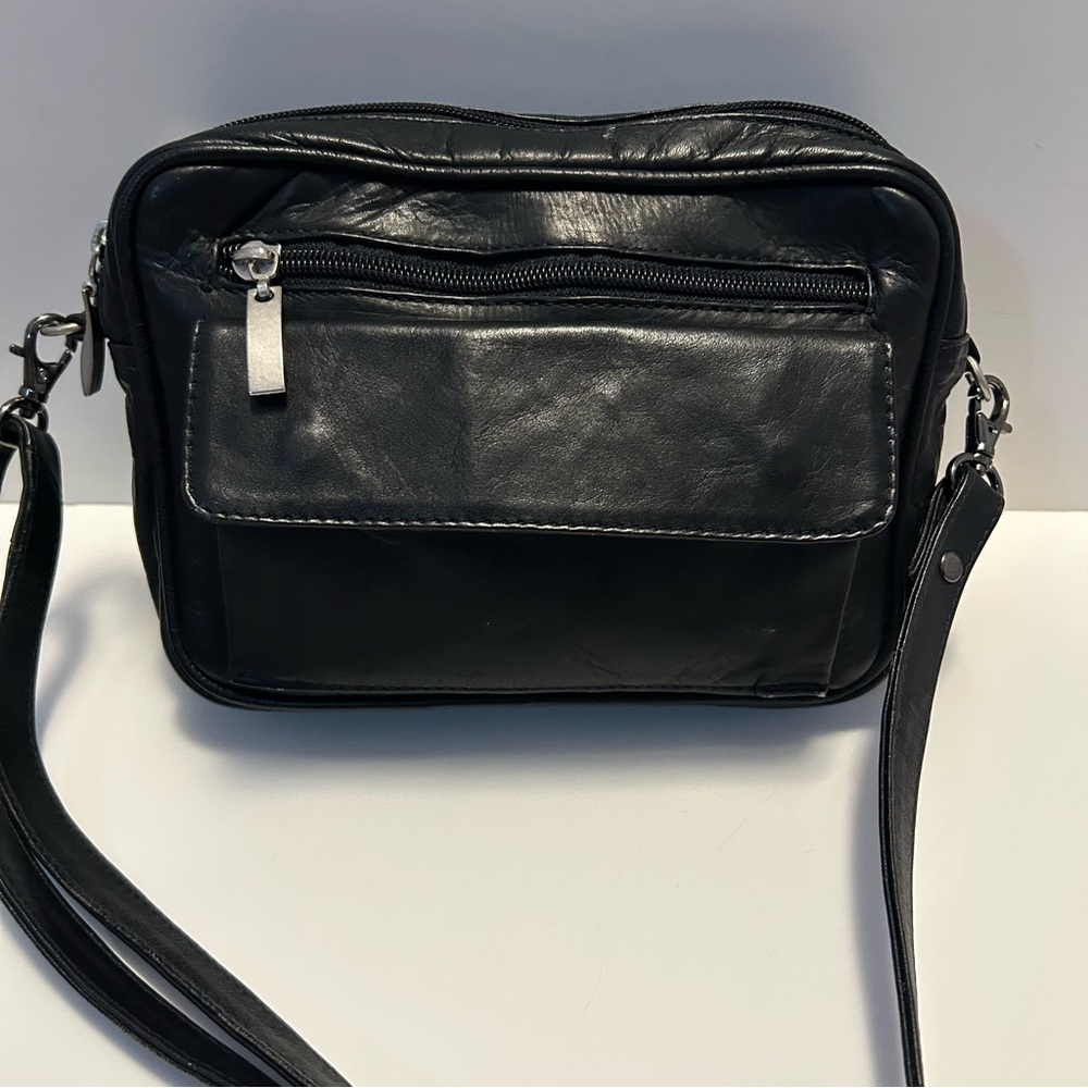 Volare Group Genuine Black Genuine Leather Crossbody Bag/ Built-in wallet purse
